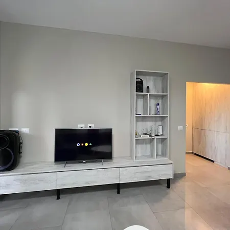 Doa House 2 טיראנה